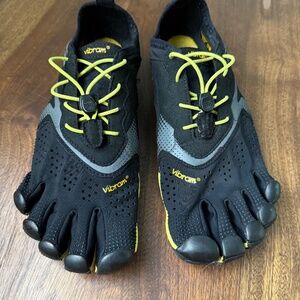 Vibram V-Run Men’s minimalist shoes